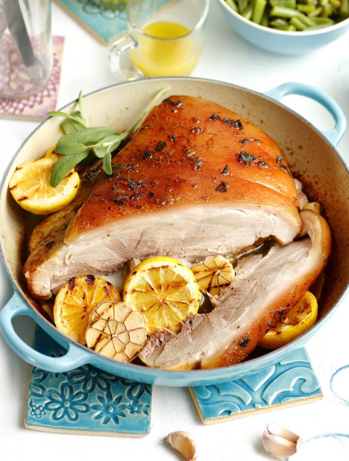 https://www.pontalo.net - Slow-roasted ham with lemon