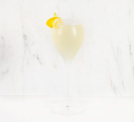 https://www.pontalo.net - French 75 cocktail