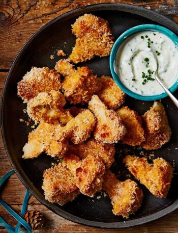 https://www.pontalo.net - Air-fryer cauliflower popcorn with soured cream & herb dressing