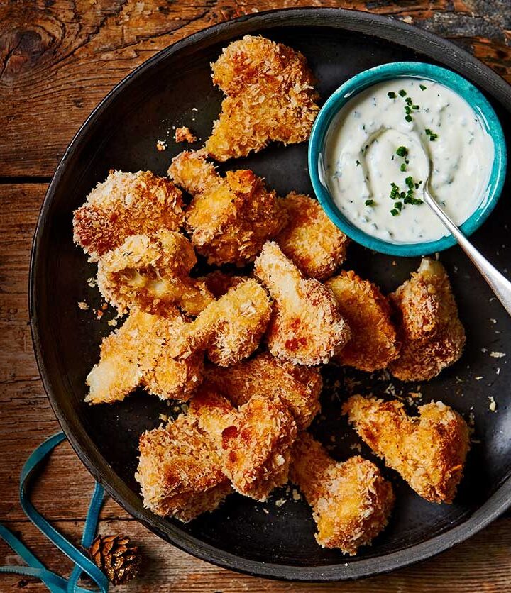 https://www.pontalo.net - Air-fryer cauliflower popcorn with soured cream & herb dressing