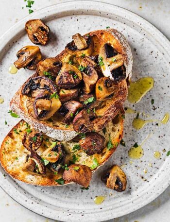 https://www.pontalo.net - Air-fryer mushrooms on toast