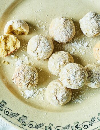 https://www.pontalo.net - Amaretti biscuits