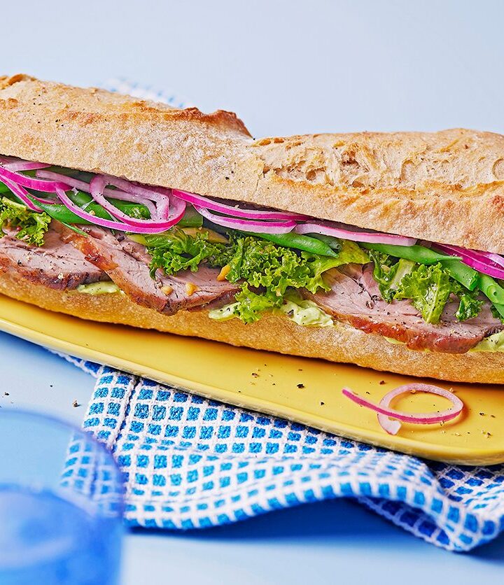 https://www.pontalo.net - Beef sandwich with pink pickled onions