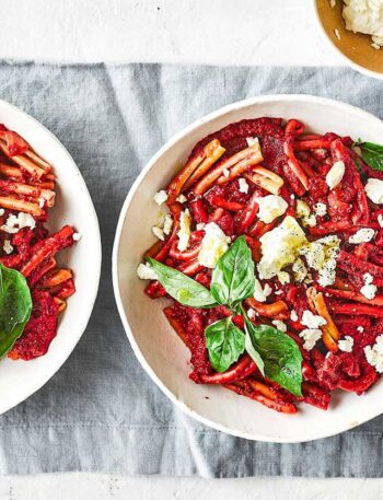 https://www.pontalo.net - Beetroot & feta pasta