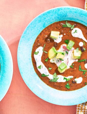 https://www.pontalo.net - Black bean soup with chunky raita