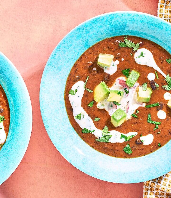 https://www.pontalo.net - Black bean soup with chunky raita