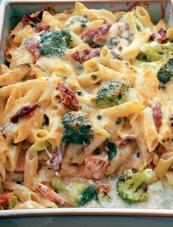 https://www.pontalo.net - Salmon & broccoli pasta