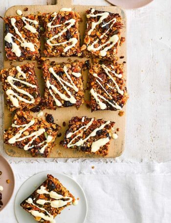 https://www.pontalo.net - Carrot cake fridge flapjacks