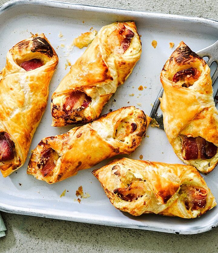 https://www.pontalo.net - Cheese & bacon turnovers