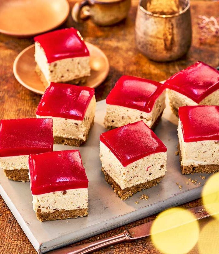 https://www.pontalo.net - No-bake PB&J cheesecake squares