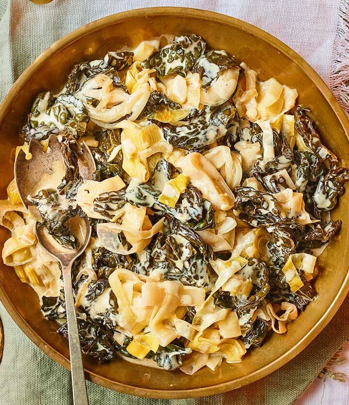 https://www.pontalo.net - Slow cooker cheesy creamed greens