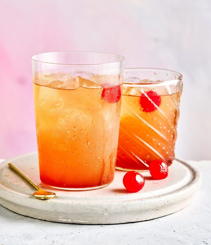 https://www.pontalo.net - Cherry bakewell cocktail