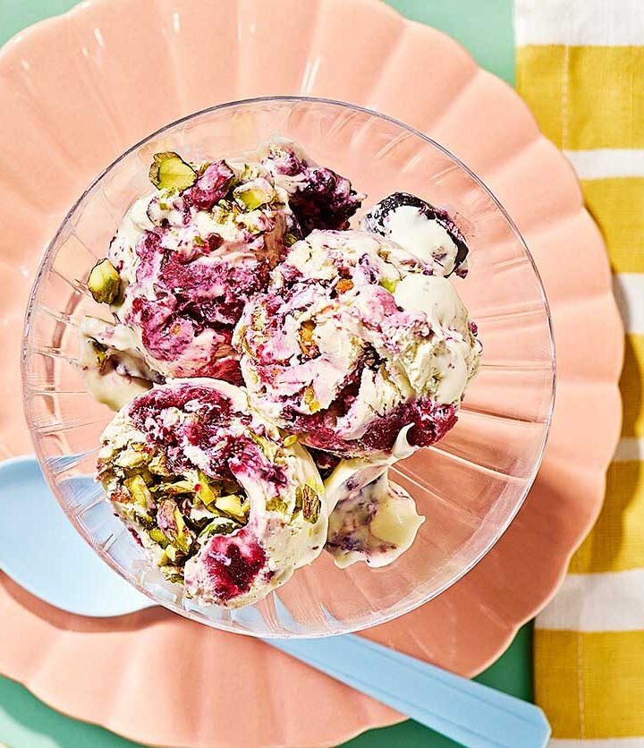 https://www.pontalo.net - Cherry & pistachio no-churn ice cream