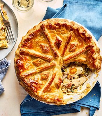 https://www.pontalo.net - Chicken & leek pie