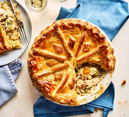 https://www.pontalo.net - Chicken & leek pie