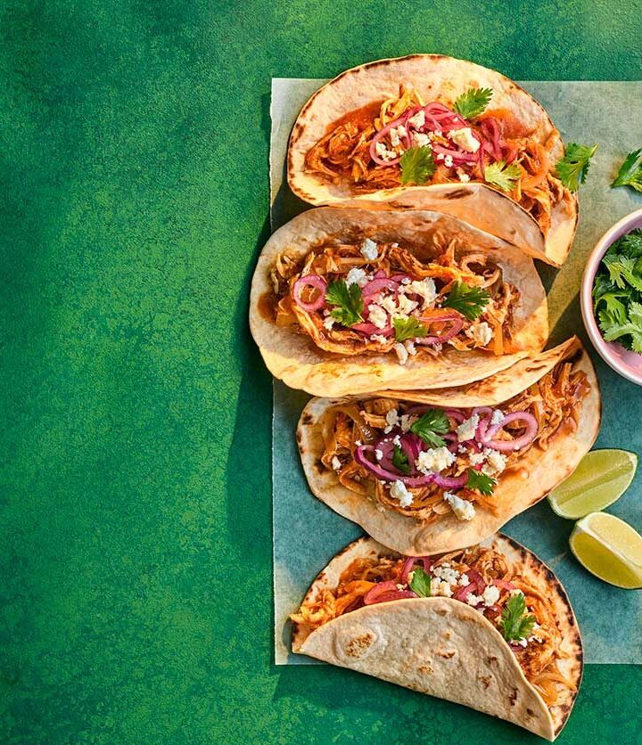 https://www.pontalo.net - Chicken tinga tacos