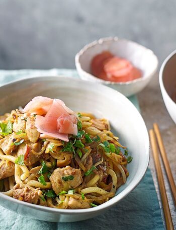 https://www.pontalo.net - Ginger chicken udon noodles