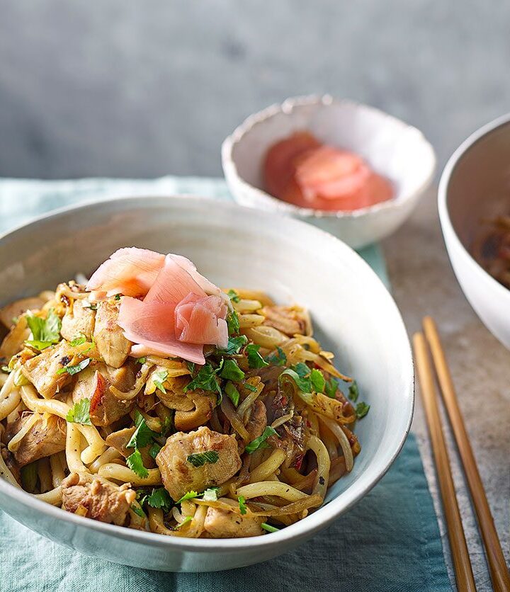 https://www.pontalo.net - Ginger chicken udon noodles