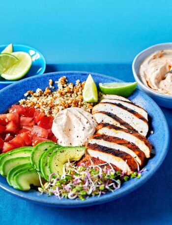 https://www.pontalo.net - Chipotle turkey & avocado grain bowl