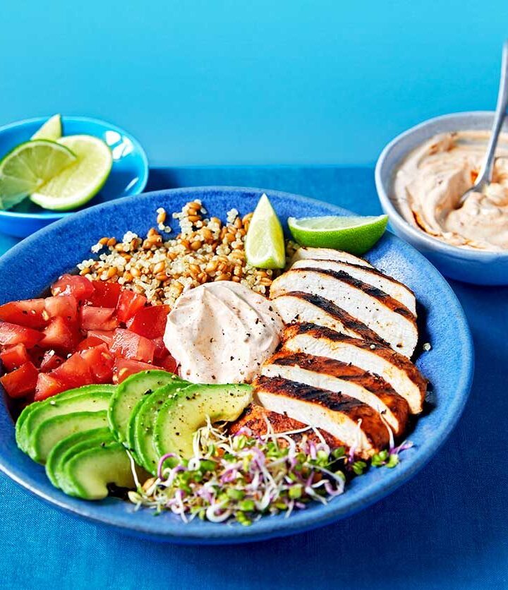 https://www.pontalo.net - Chipotle turkey & avocado grain bowl