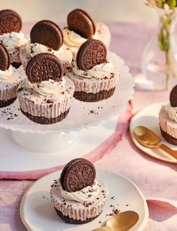 https://www.pontalo.net - Chocolate sandwich cookie ice cream cupcakes