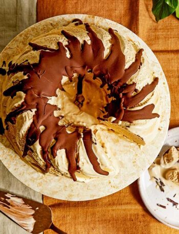 https://www.pontalo.net - Coffee & Irish cream semifreddo wreath