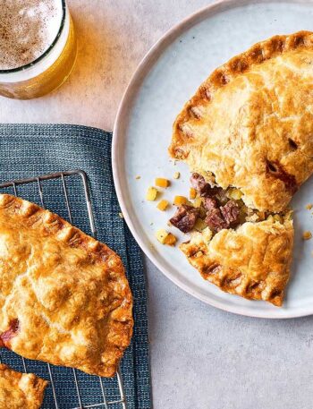 https://www.pontalo.net - Beef pasties