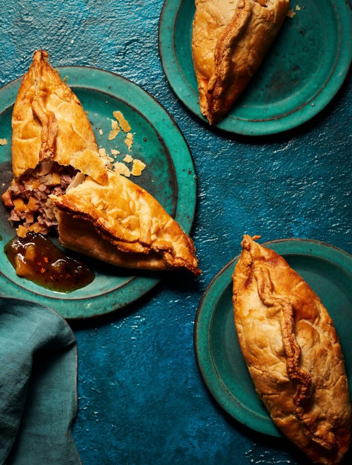 https://www.pontalo.net - Cornish pasty