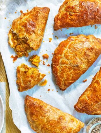 https://www.pontalo.net - Coronation chicken pasties