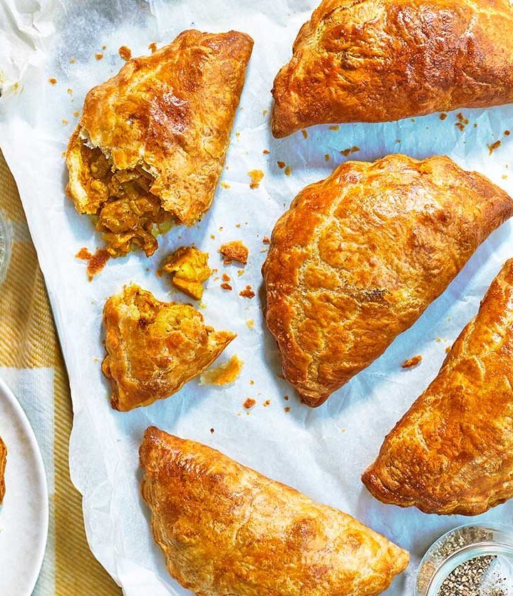 https://www.pontalo.net - Coronation chicken pasties