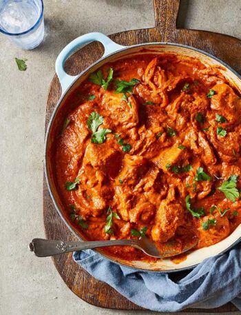 https://www.pontalo.net - Creamy tofu curry with homemade roti