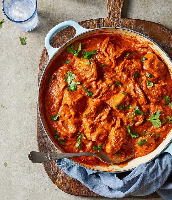 https://www.pontalo.net - Creamy tofu curry with homemade roti