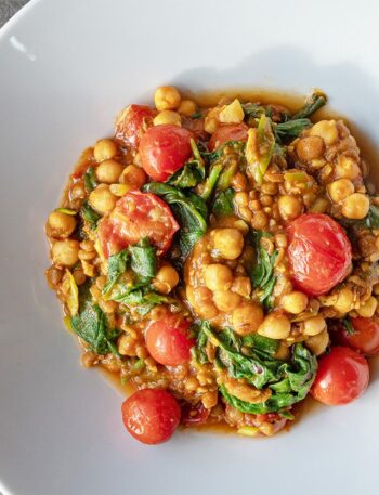 https://www.pontalo.net - Quick & easy chickpea coconut dhal