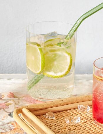 https://www.pontalo.net - Elderflower spritz