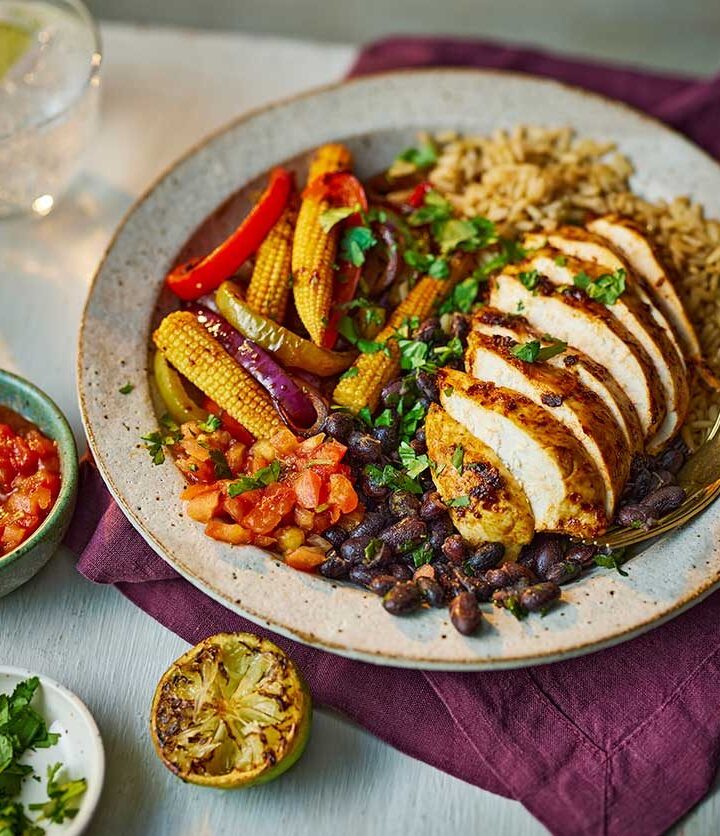 https://www.pontalo.net - Fajita chicken rice bowl with burnt lime