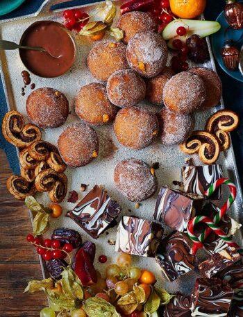 https://www.pontalo.net - Festive dessert board