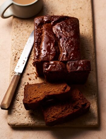 https://www.pontalo.net - Sticky ginger loaf cake