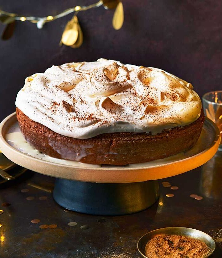 https://www.pontalo.net - Gingerbread tres leches cake