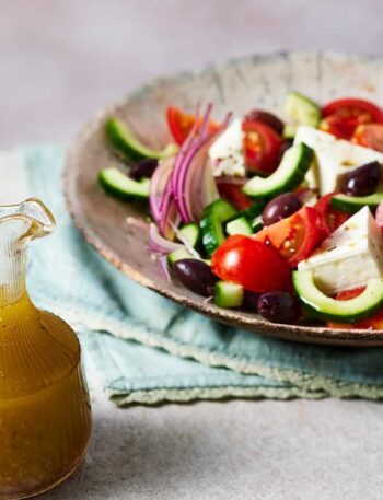 https://www.pontalo.net - Greek-style salad dressing