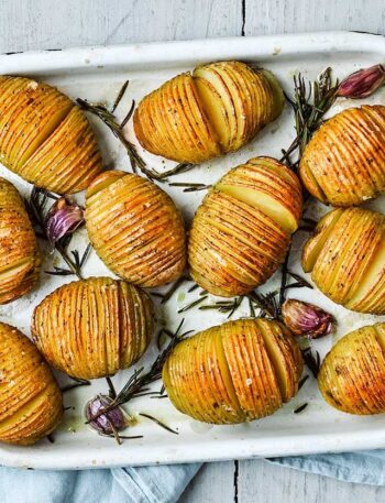 https://www.pontalo.net - Hasselback potatoes