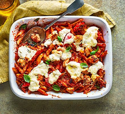 https://www.pontalo.net - Healthy chicken pasta bake