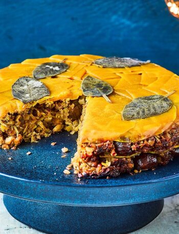 https://www.pontalo.net - Honeyed squash & nut roast cake