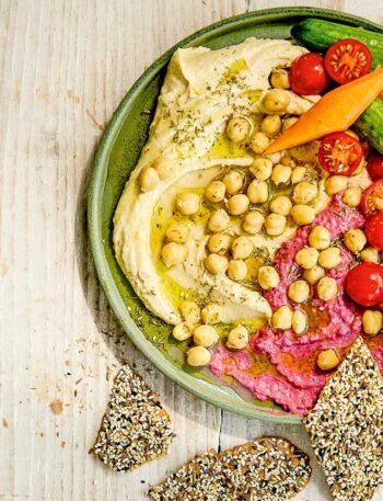 https://www.pontalo.net - Rainbow hummus plate