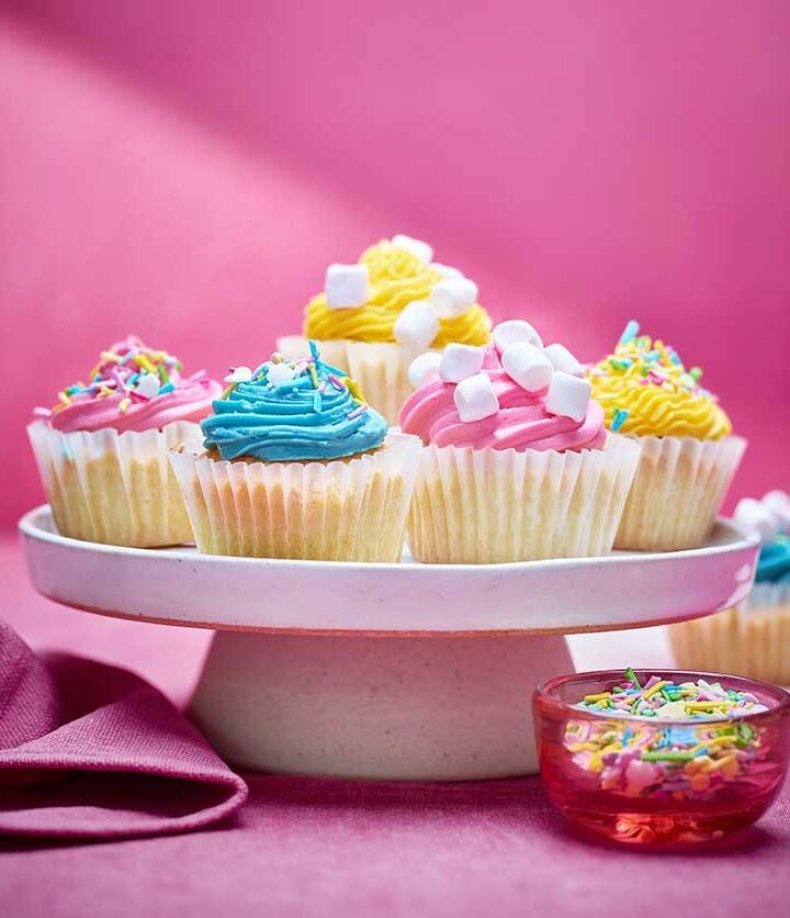 https://www.pontalo.net - Iced fairy cakes