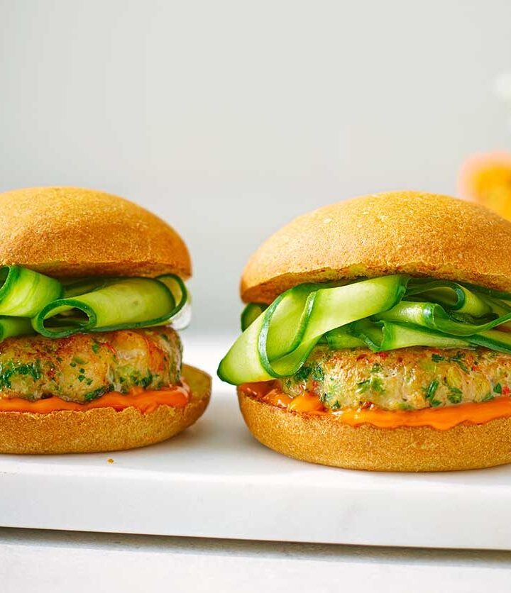 https://www.pontalo.net - Juicy prawn & lemongrass burgers