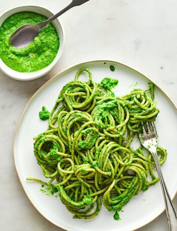 https://www.pontalo.net - Vegan kale pesto pasta