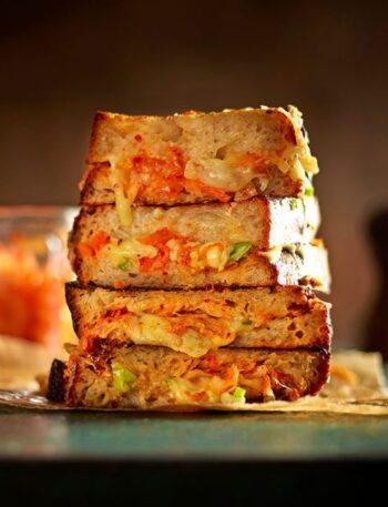 https://www.pontalo.net - Kimchi double-cheese toasties