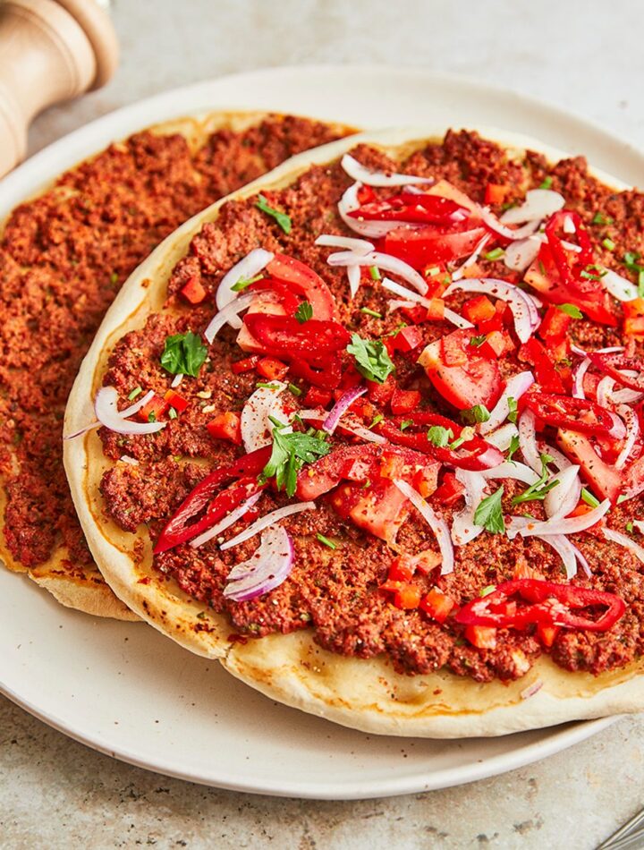 https://www.pontalo.net - Homemade Turkish lahmacun