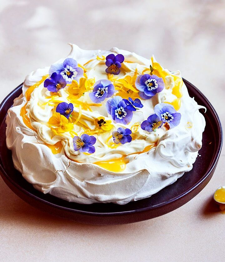 https://www.pontalo.net - Lemon curd pavlova