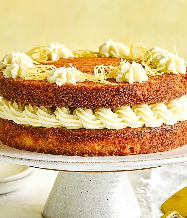 https://www.pontalo.net - Easy lemon layer cake